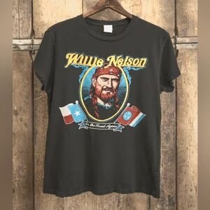 NWT MadeWorn Willie Nelson On The Road Again Tshirt Size XS